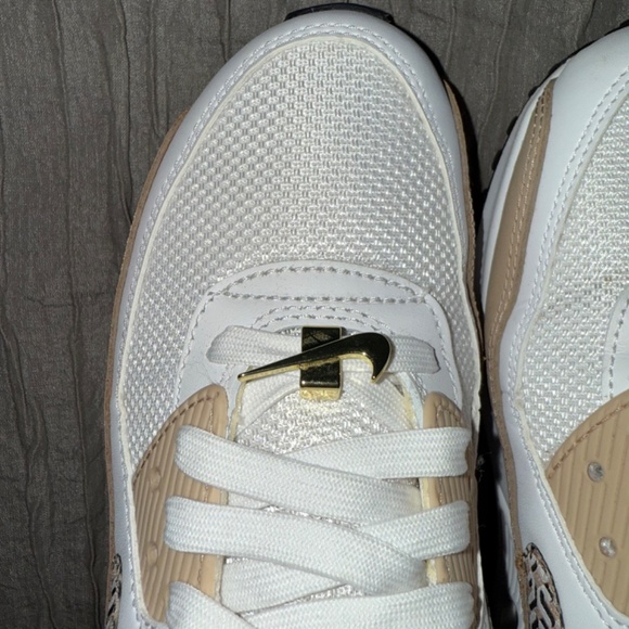 EUC - Nike Women's Air Max Size 9 - Picture 10 of 12